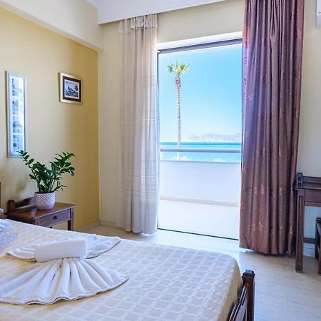 Seaside Apartments Ampavris Bagian luar foto