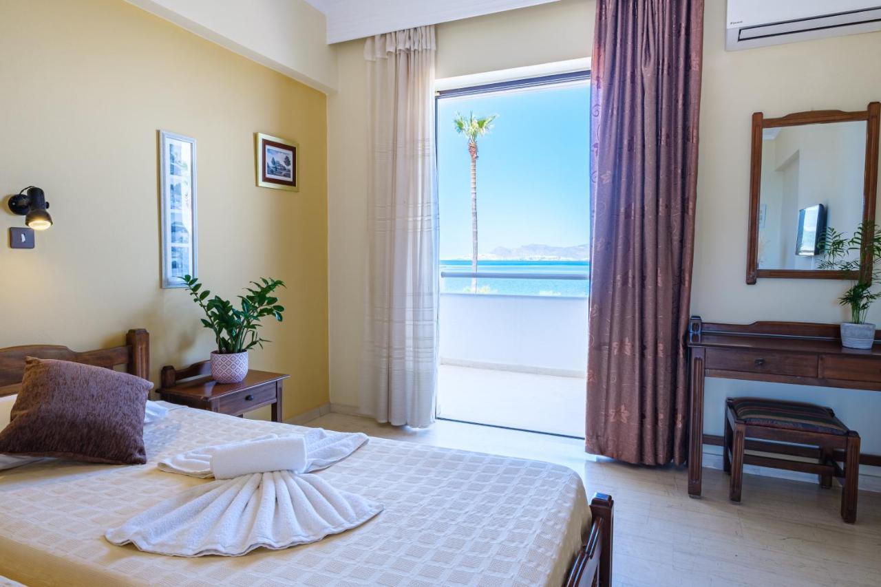 Seaside Apartments Ampavris Bagian luar foto