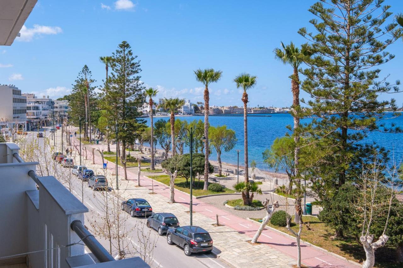Seaside Apartments Ampavris Bagian luar foto