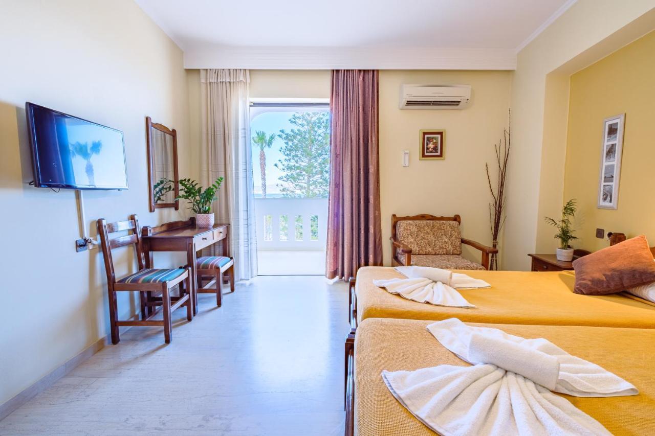 Seaside Apartments Ampavris Bagian luar foto