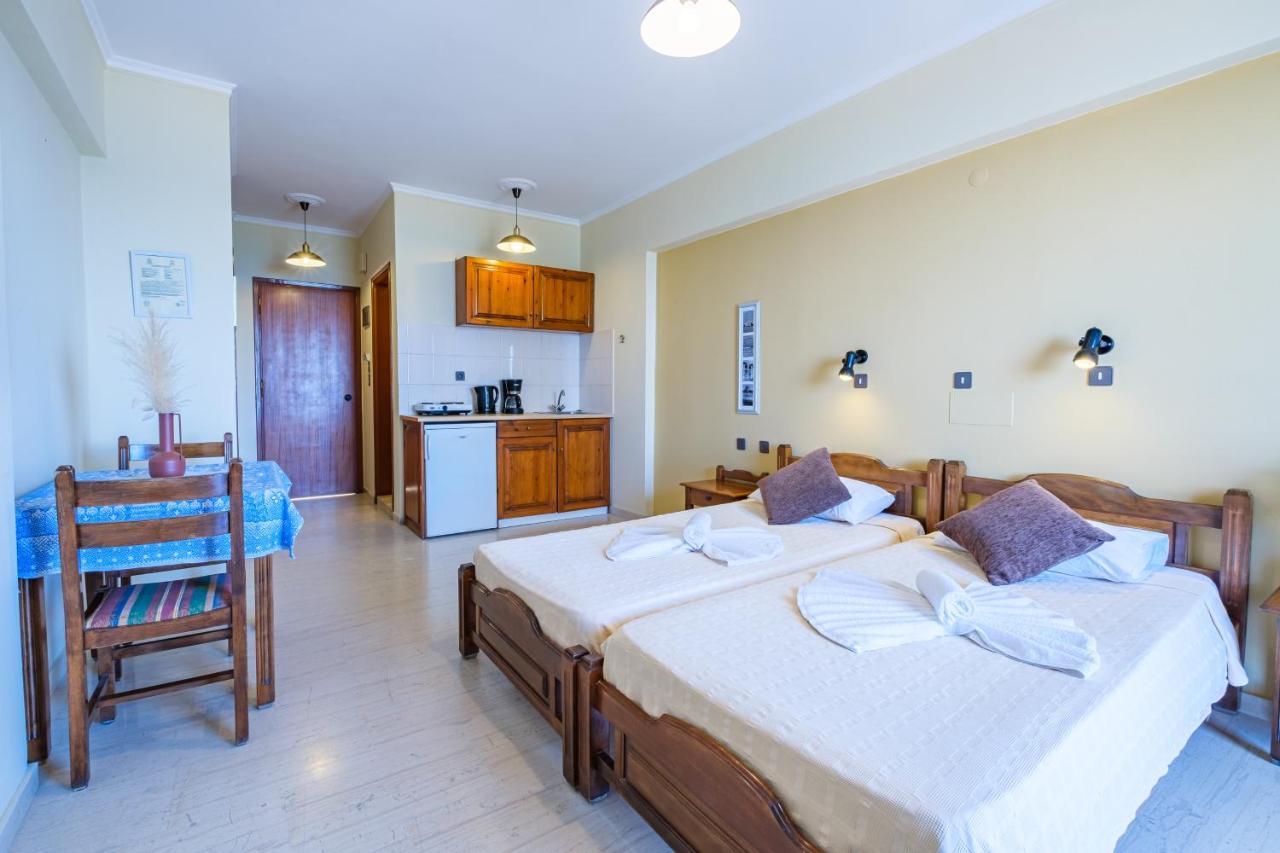 Seaside Apartments Ampavris Bagian luar foto