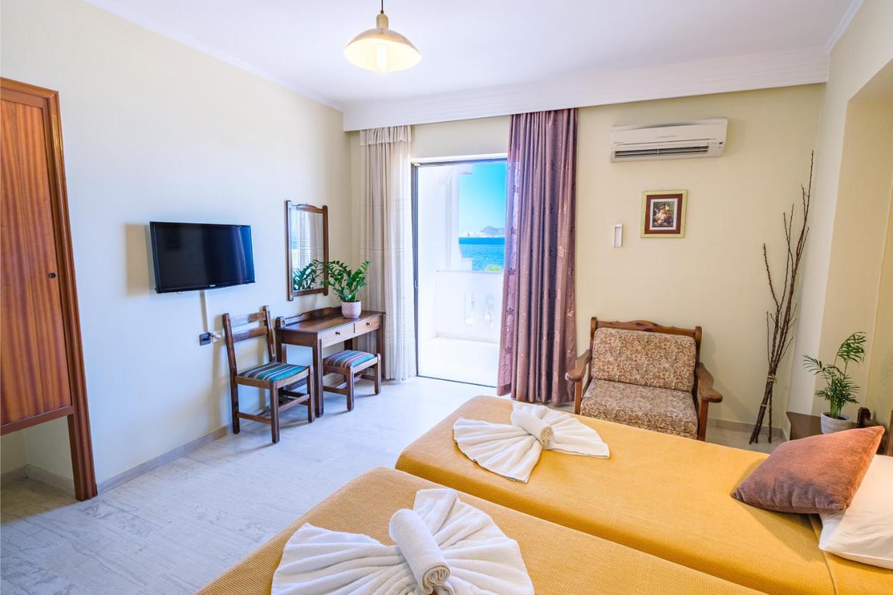 Seaside Apartments Ampavris Bagian luar foto