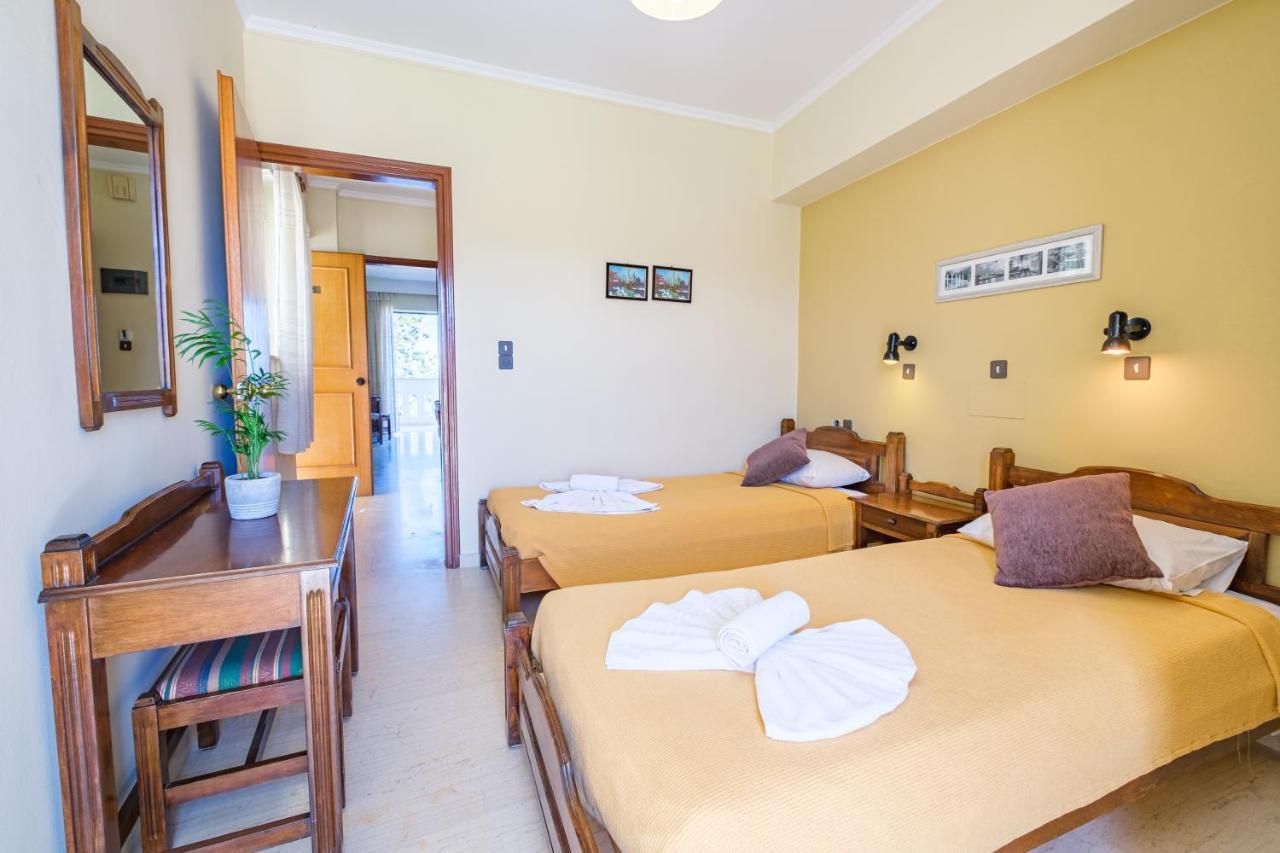 Seaside Apartments Ampavris Bagian luar foto