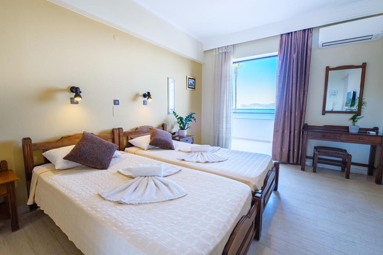 Seaside Apartments Ampavris Bagian luar foto